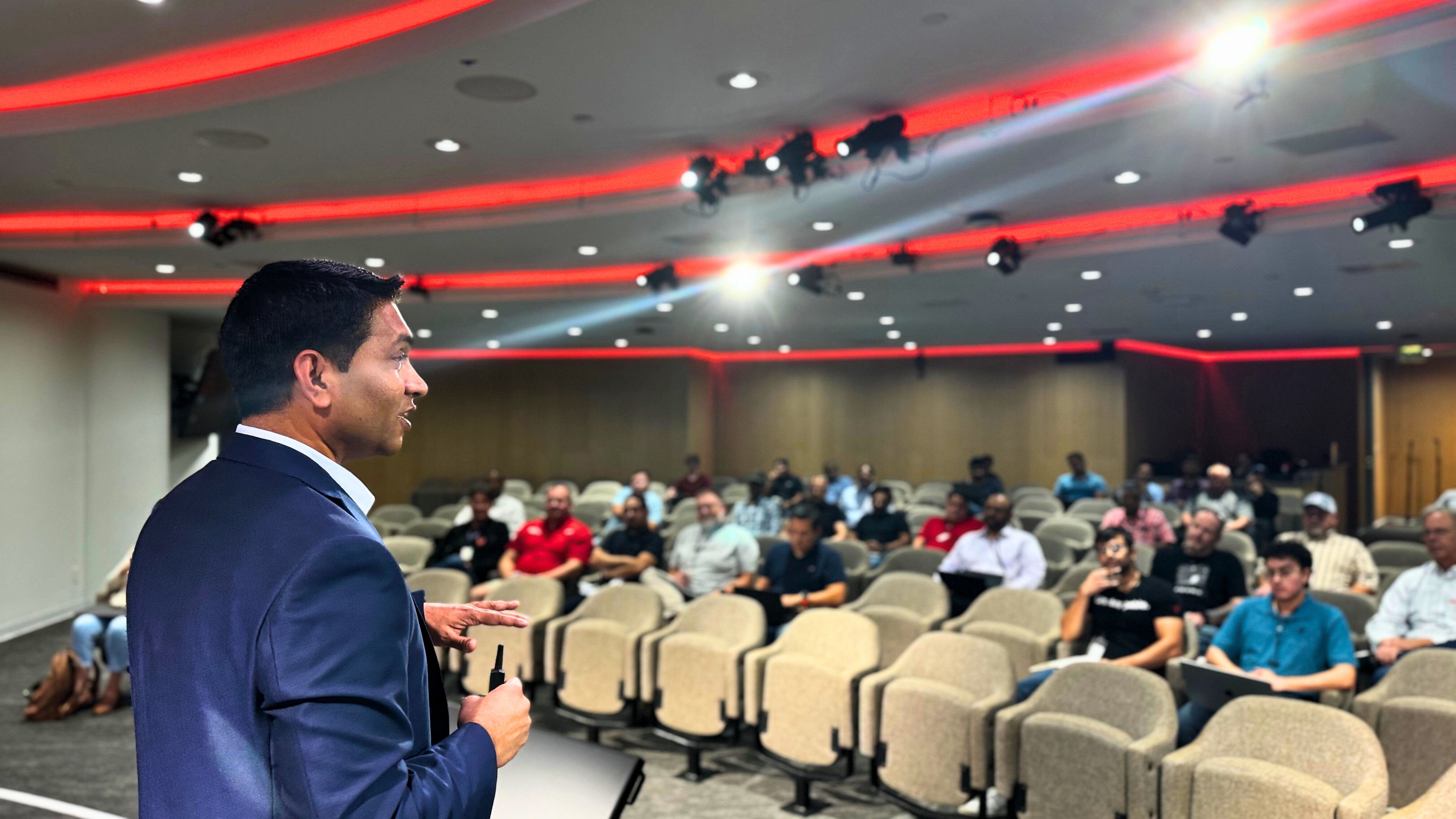 Gagan Maheshwari delivering a keynote on digital transformation